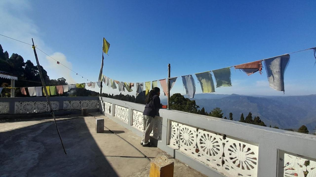 Aakeet Lyang Kurseong