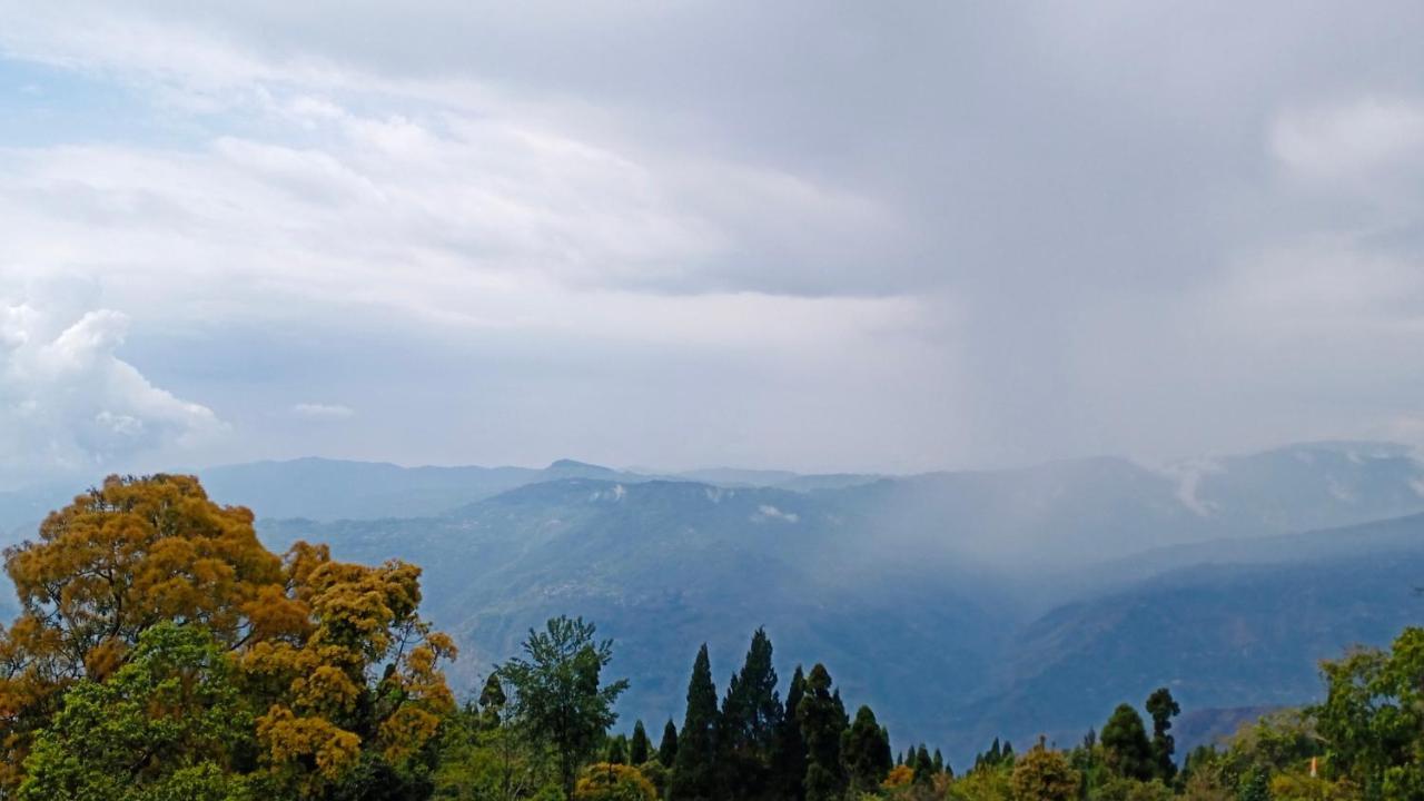 Aakeet Lyang * Kurseong